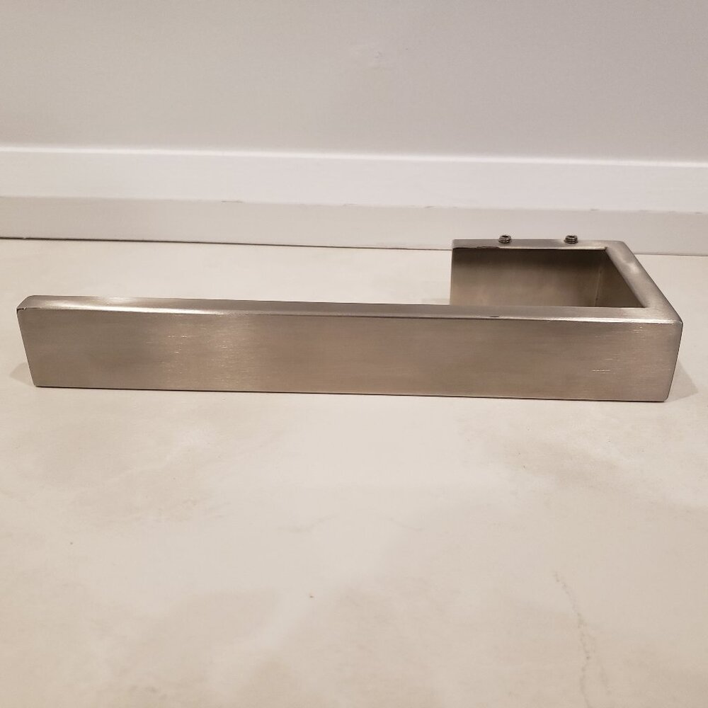 Brand New Bathroom Hardware Towel Bar Brushed Nickel